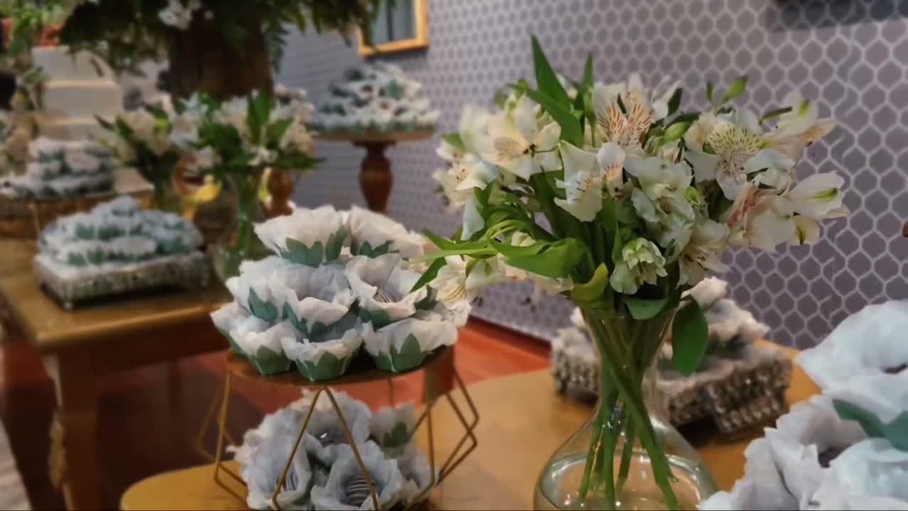 Detalhe da decoração floral do casamento